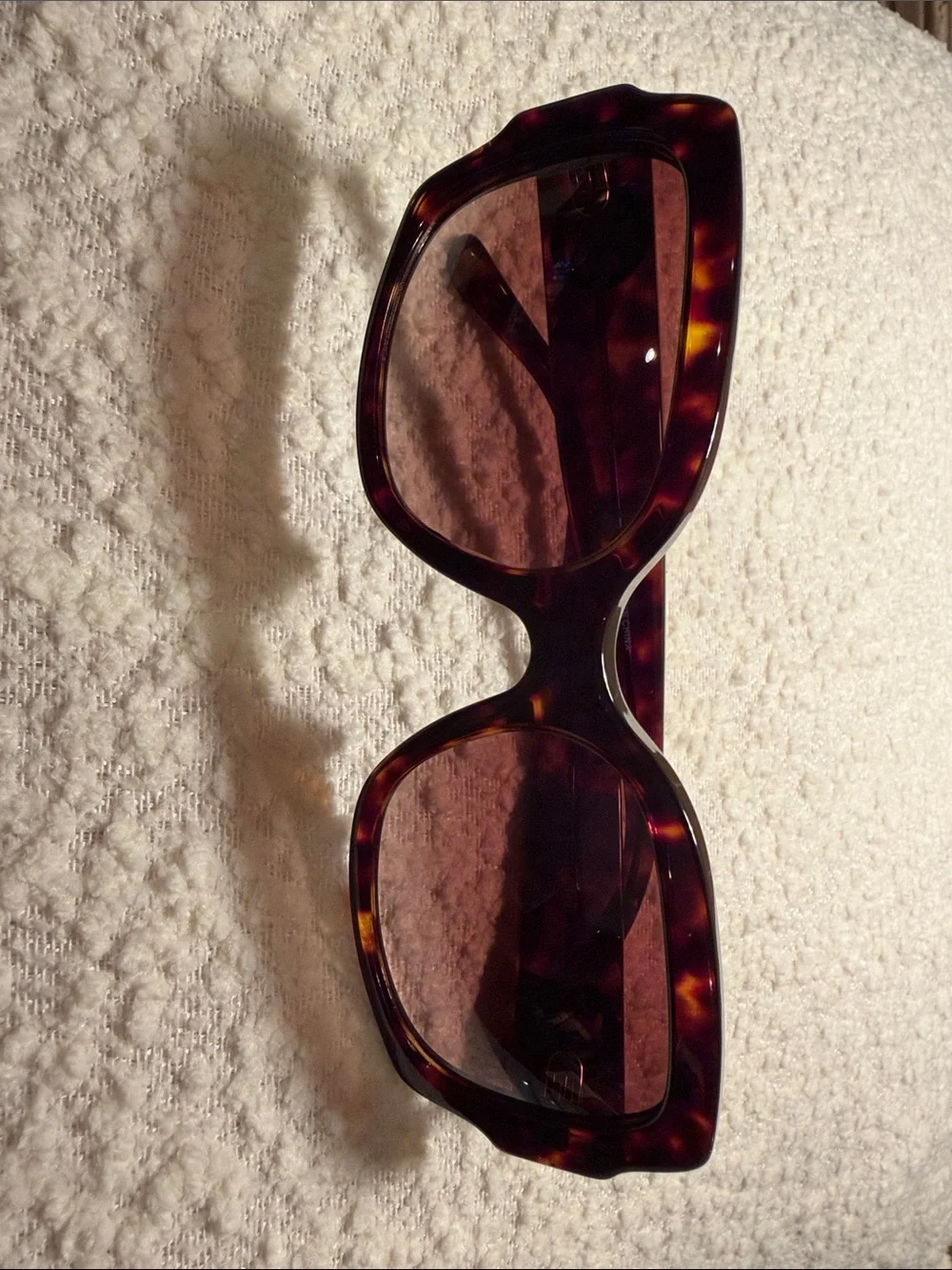 Stunning Tory Burch Tortoiseshell Square Sunglasses with Brown Lenses and case!!